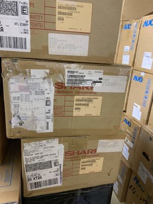 6.4 inç A-Si 350cd/m2 640×480 124PPI TFT LCD Panel LQ064V3DG01