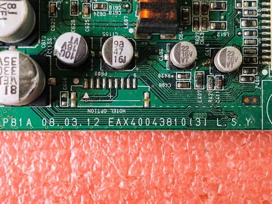 32.0" 1920×1080 69PPI 500cd/m2 TFT LCD Panel LC320WUN-SAB3 89/89/89/89 (Tip.)